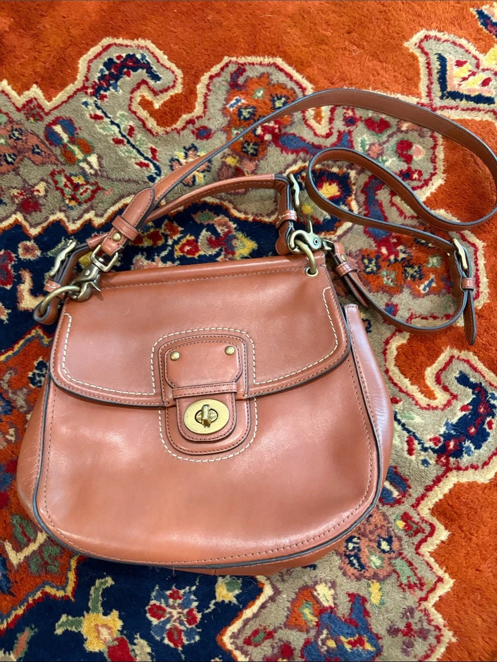 VINTAGE COACH WILLIS LEGACY PURSE